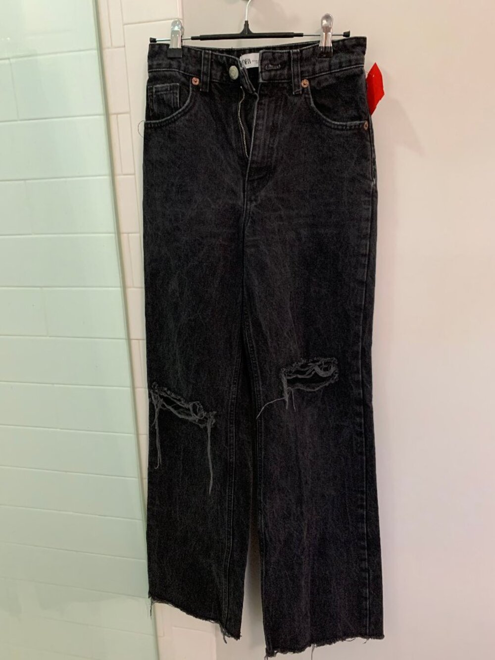 ZARA Black Straight Denim Jeans Women’s Fringe Hem Button Zip Size 2 (24 X 31)